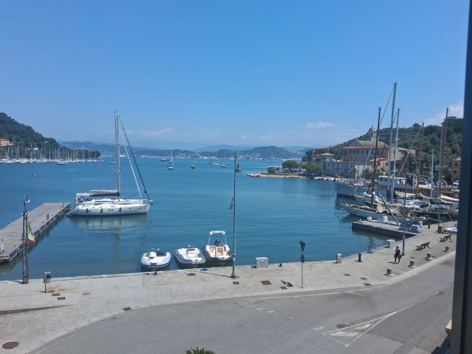 LE GRAZIE # Appartamento fronte mare